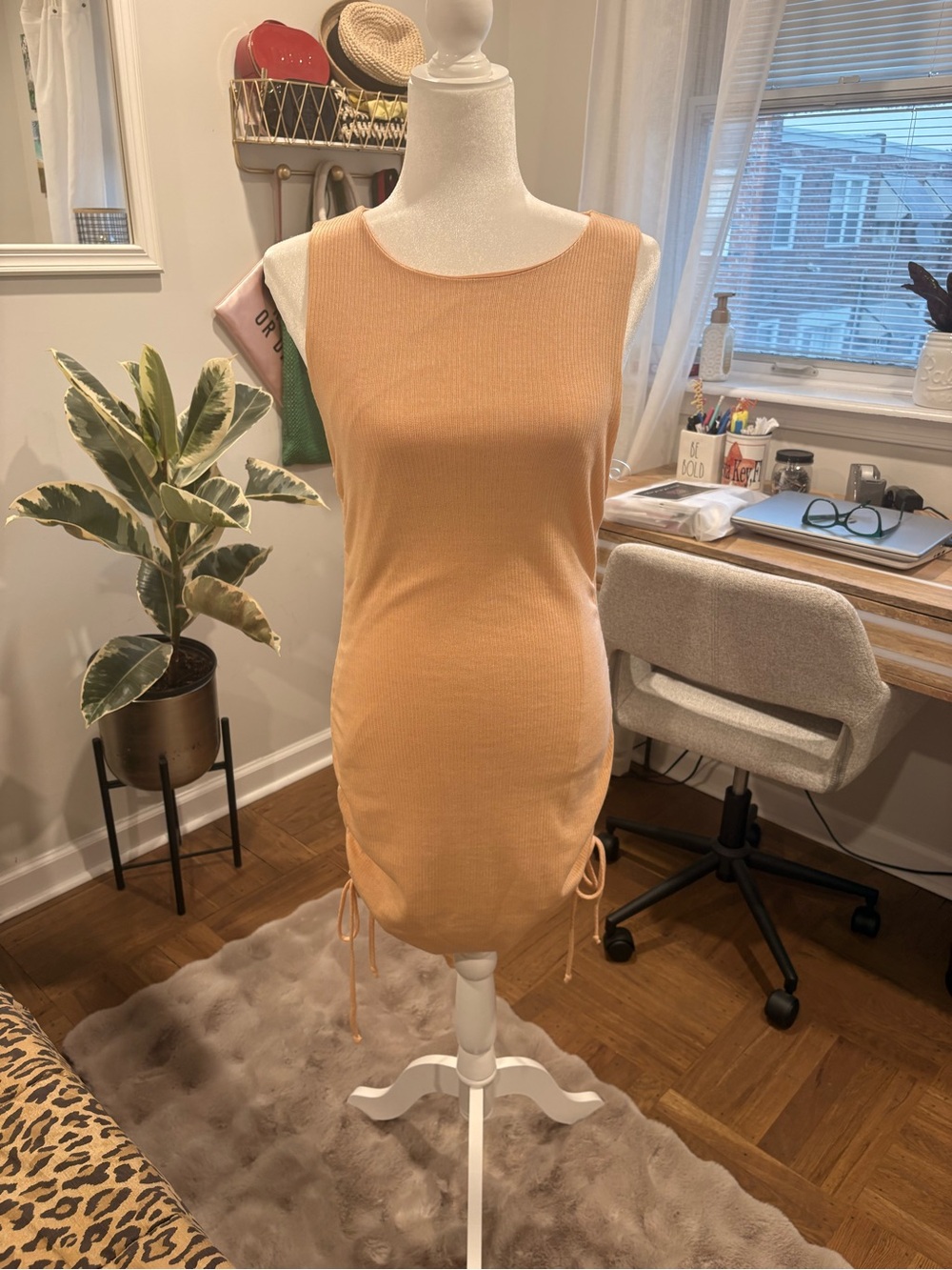 Le Lis Ribbed Sleeveless Mini Dress in Peach